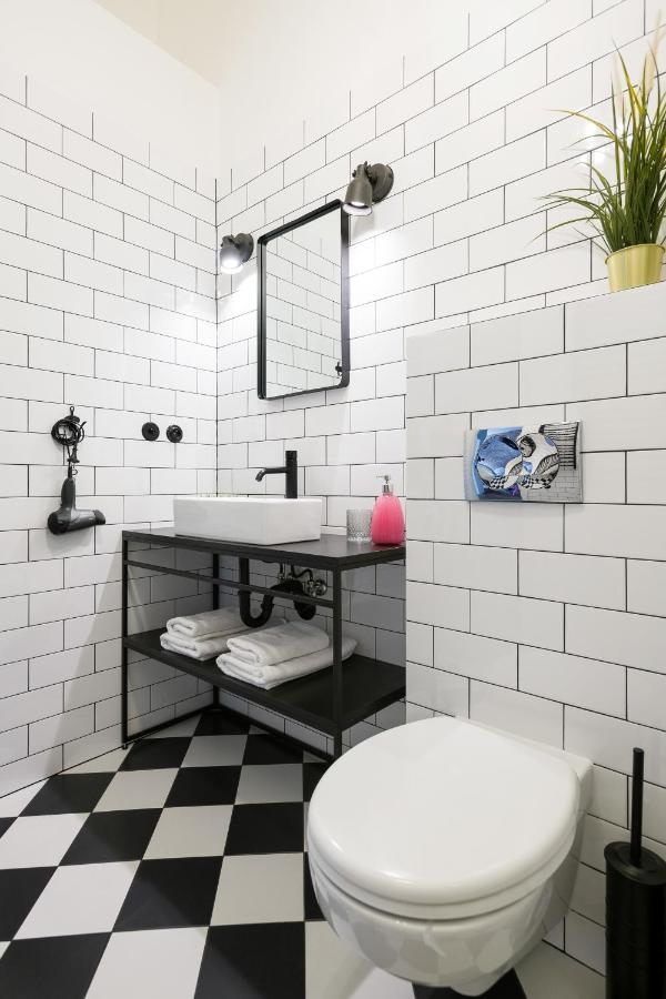 Discover Krakow Apartments - 3 Rakowicka St - Amazing Loft Near Main Station - Netflix المظهر الخارجي الصورة